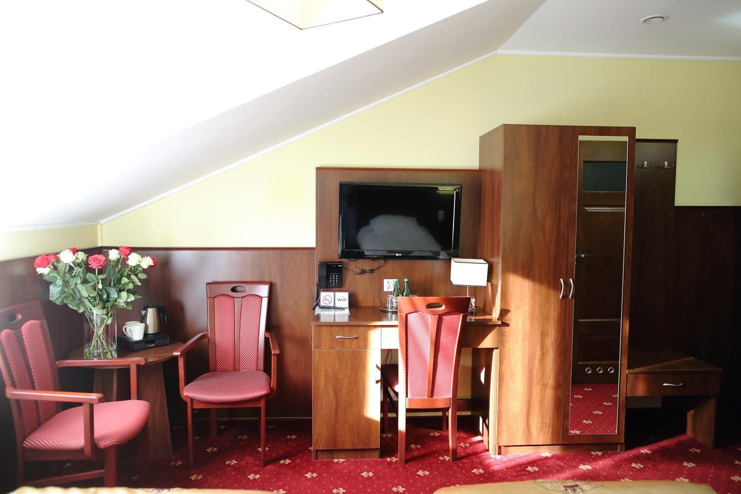 Hotel Kalchem Brzozie Экстерьер фото