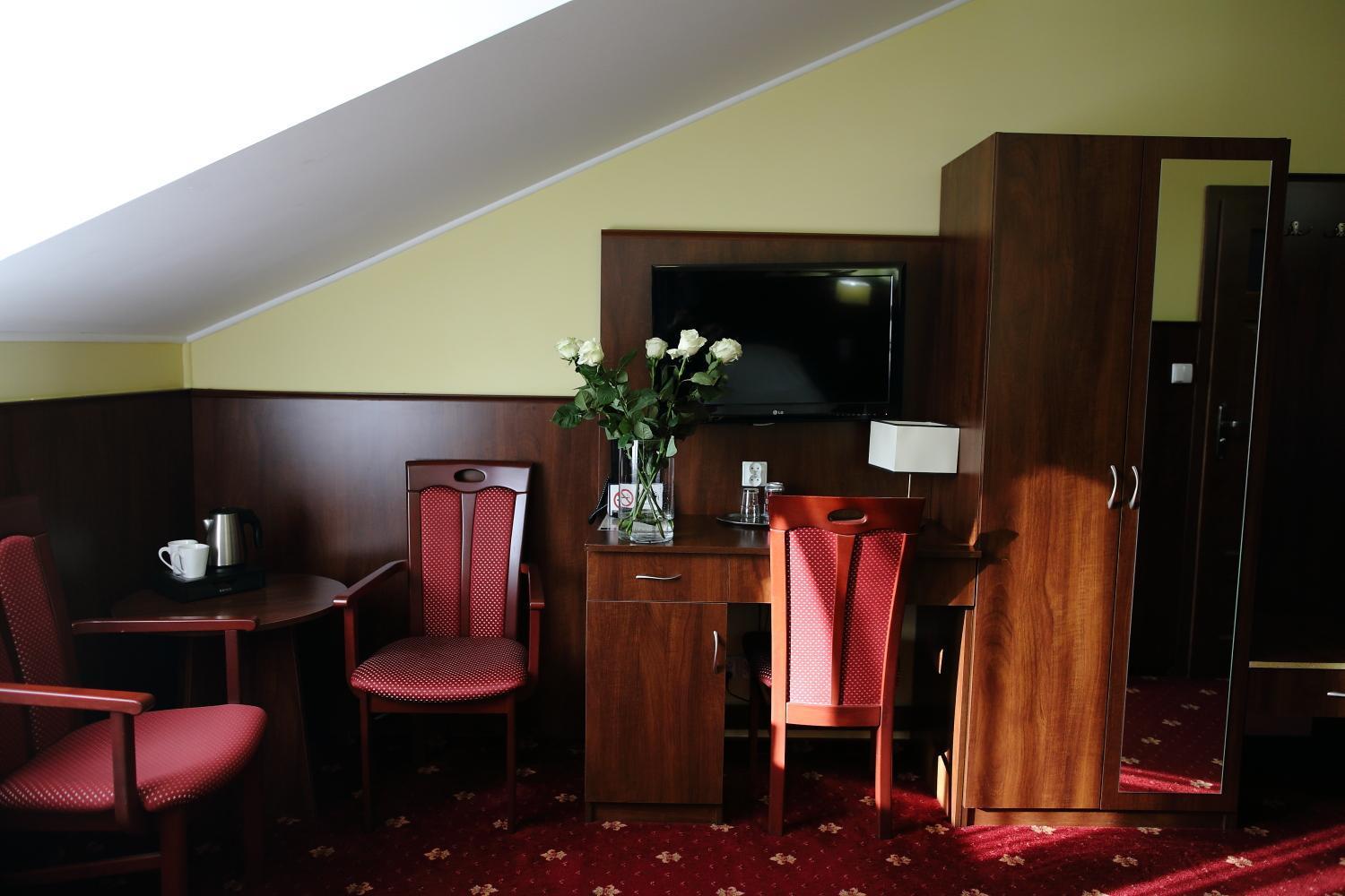 Hotel Kalchem Brzozie Экстерьер фото