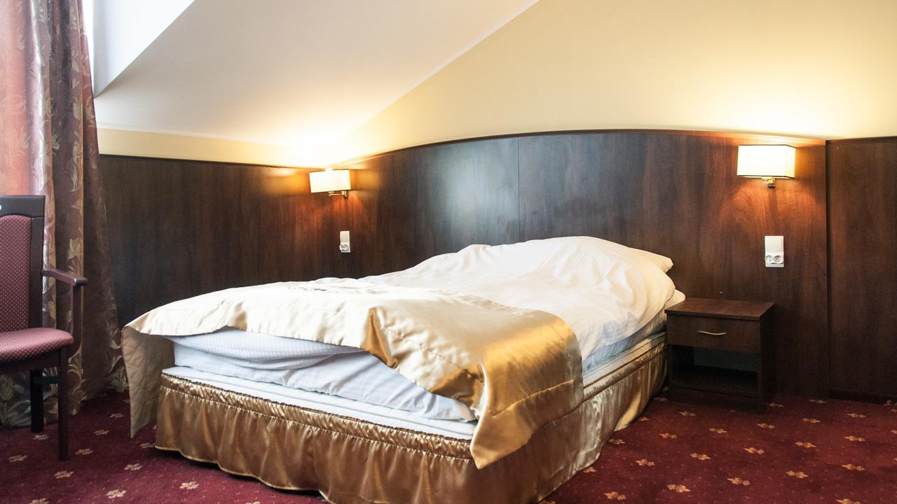 Hotel Kalchem Brzozie Экстерьер фото